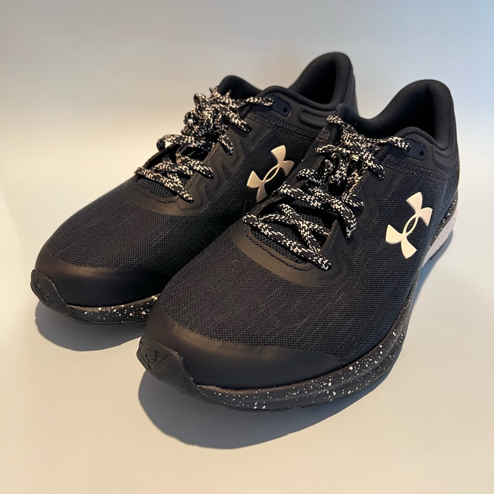 Men's UA Charged Escape 3 Evo Running Shoes Size 9, New Without Tags